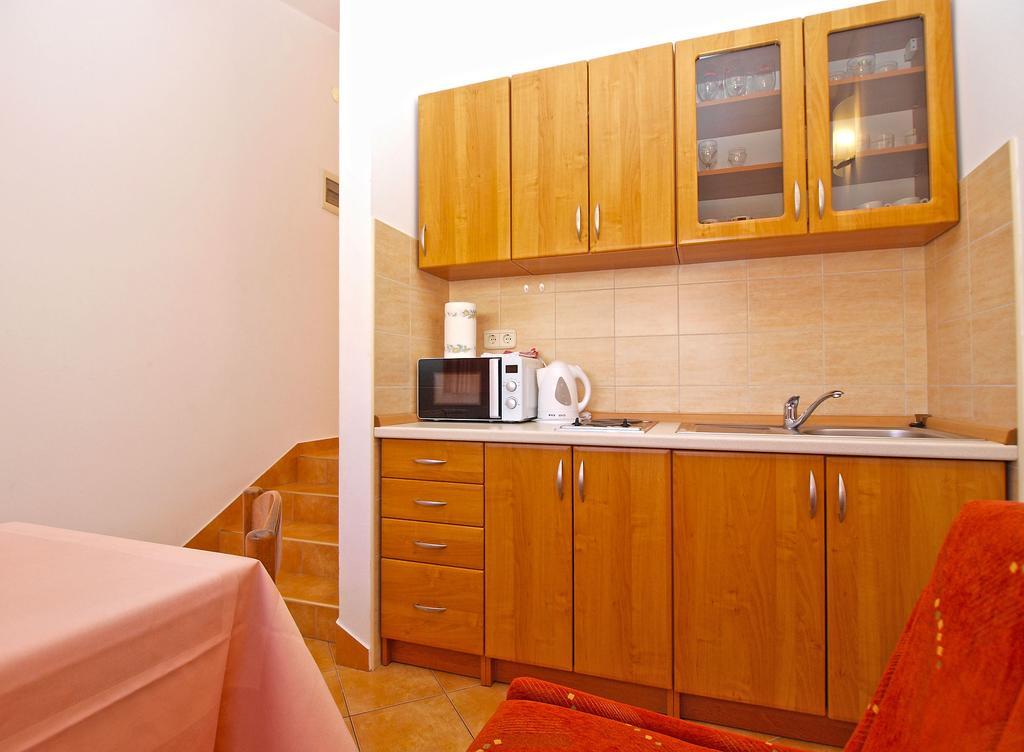 Apartments Lidija 1305 プーラ エクステリア 写真