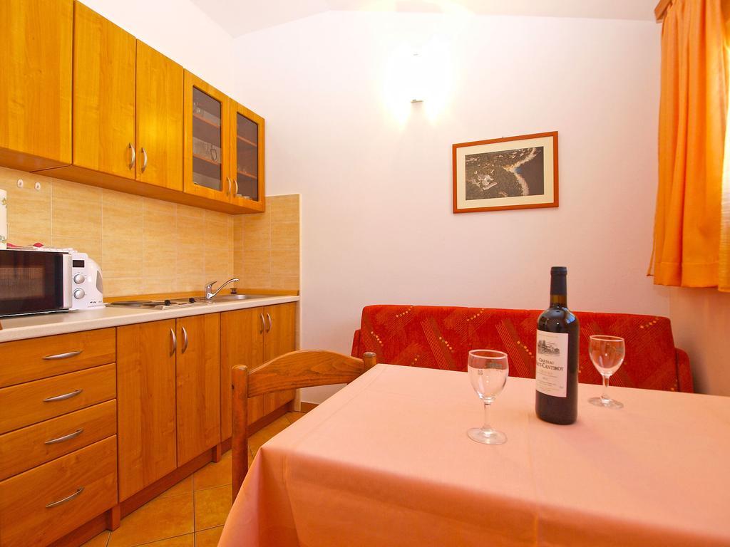 Apartments Lidija 1305 プーラ エクステリア 写真