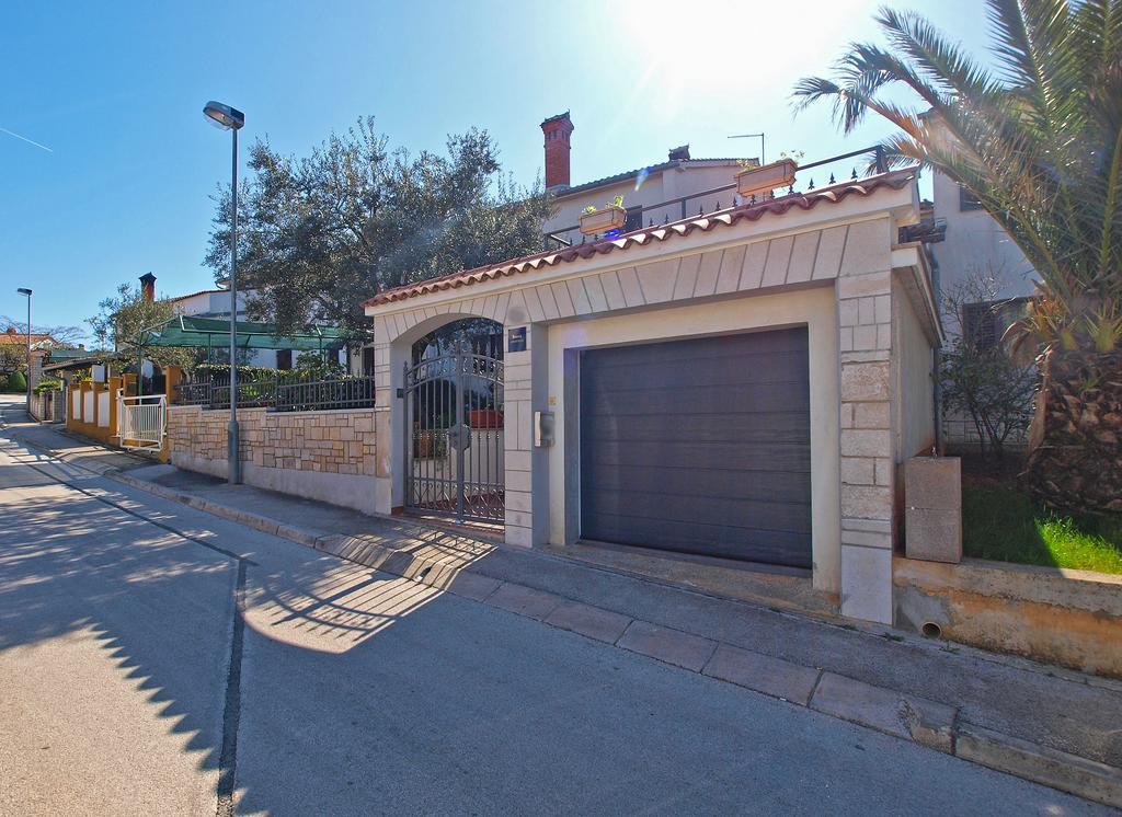 Apartments Lidija 1305 プーラ エクステリア 写真