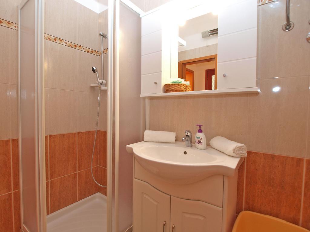 Apartments Lidija 1305 プーラ エクステリア 写真