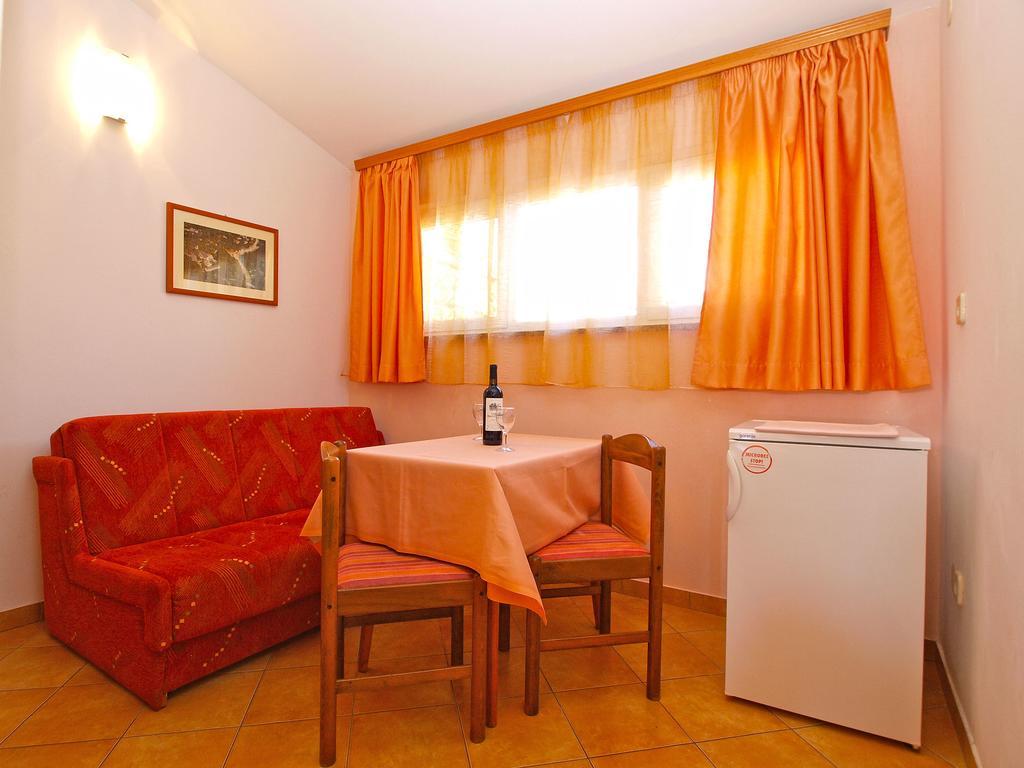 Apartments Lidija 1305 プーラ エクステリア 写真