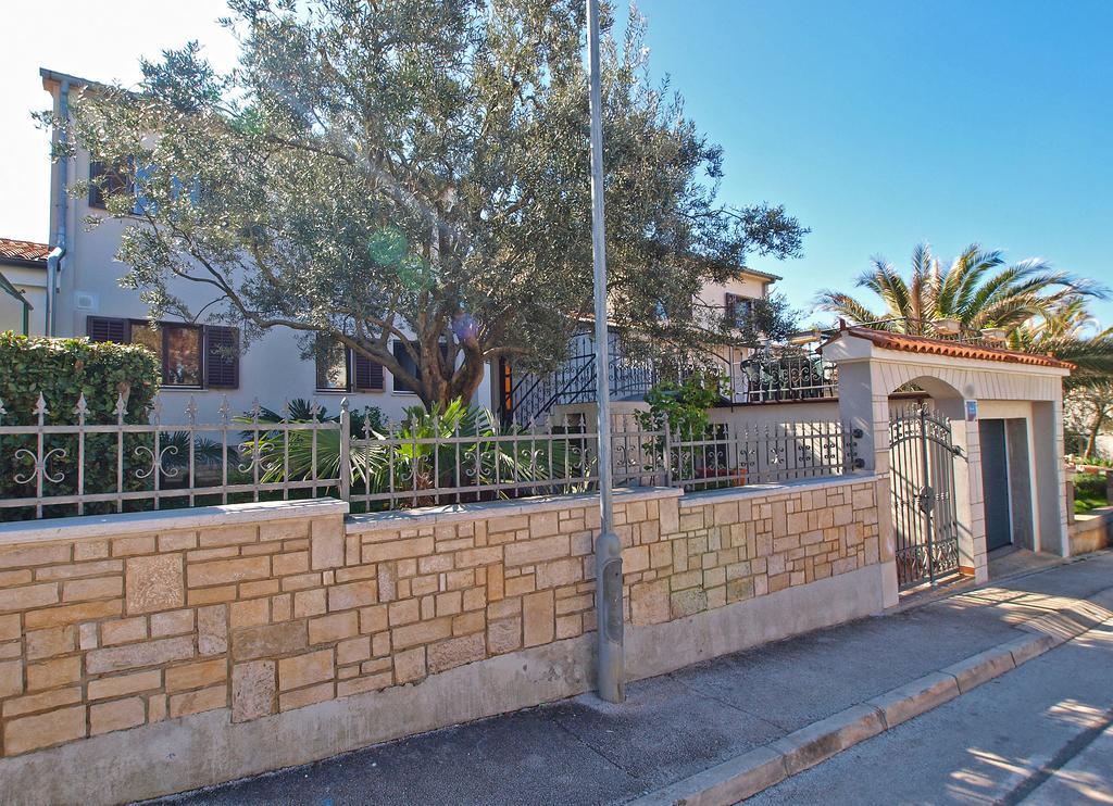 Apartments Lidija 1305 プーラ エクステリア 写真